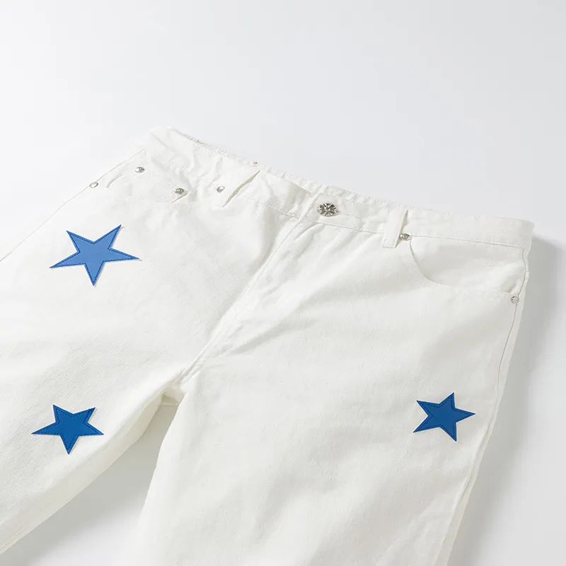 P236 💰 (Top version) chrome hearts ss25 new Fontainebleau limited star 💫 patchwork leather jeans. Styles with different washed textures, very friendly to people with thin legs and thick legs. The slightly flared version is very flattering to the leg shape. Moderate length that never goes out of style, easy and casual to match, basic styling for various styles, a must-have in the wardrobe! The fabric is stiff but also makes the upper body soft without losing texture. The washing process is even more perfect. It is a must-have item for everyone! ! !   Color: white Size: 28-30-32-34-36 30 32 34 36 Waist circumference 80 85 90 95 Sitting circumference 105 110 115 120 Feet 46 47 48 49 External length 102 103 104 105